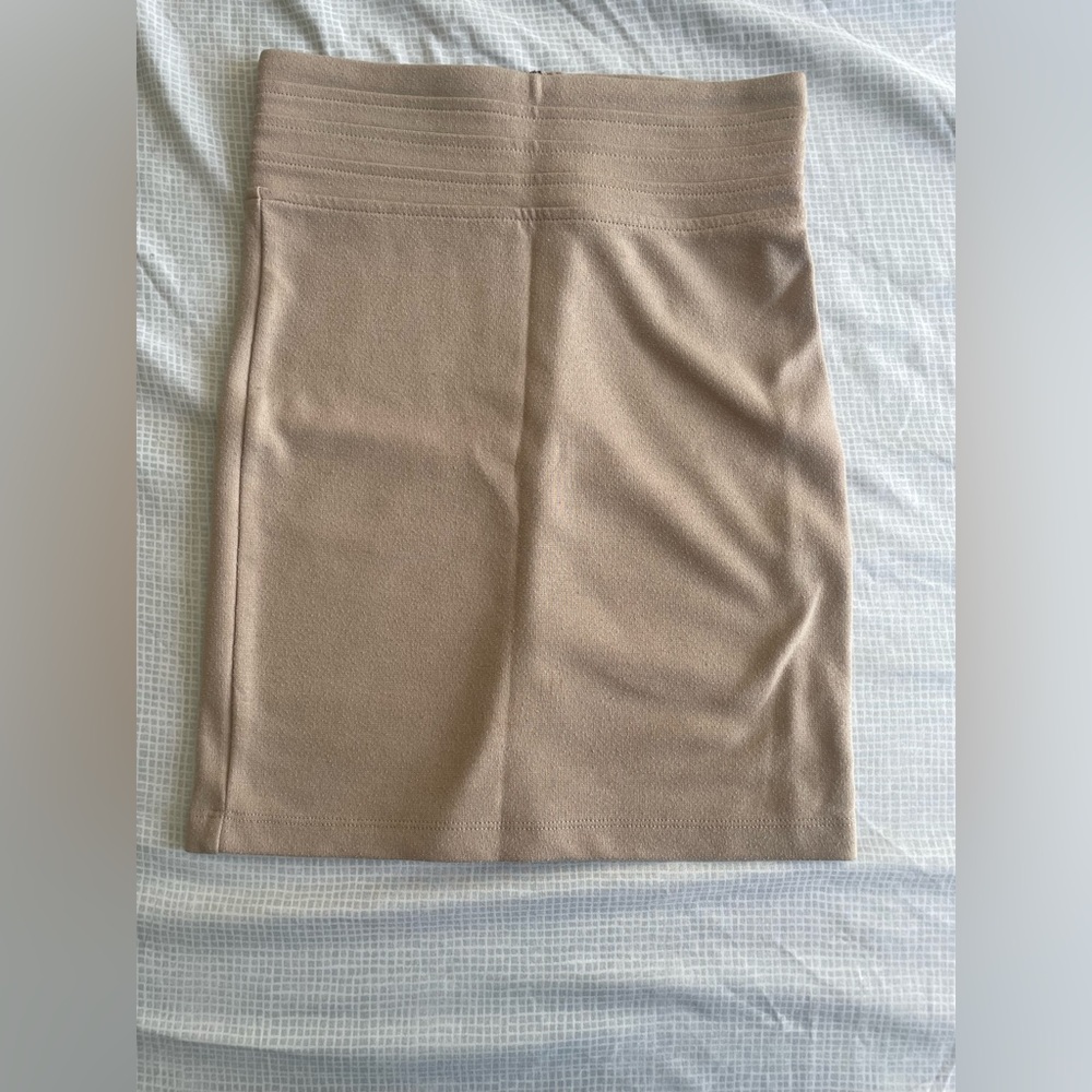 Forever 21 nude mini skirt - S